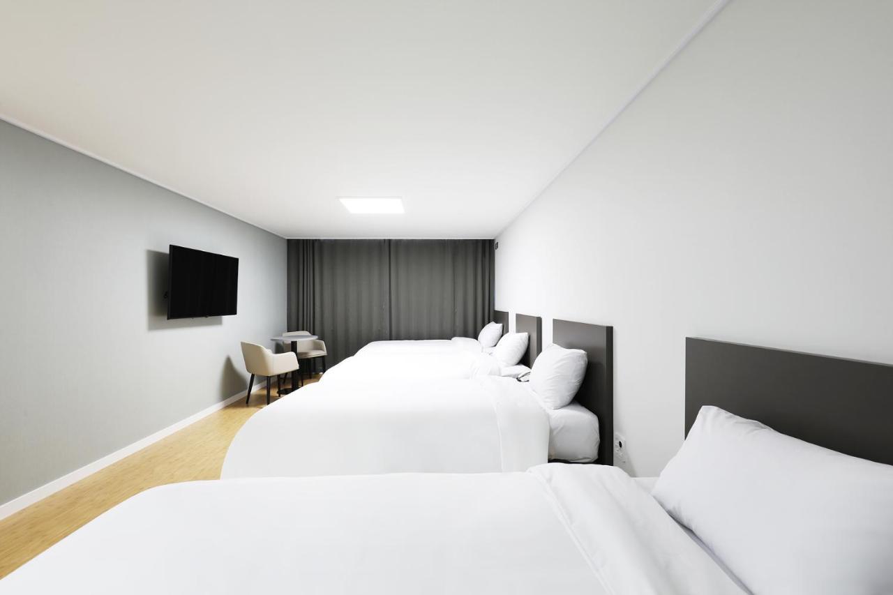 Mokpo Ocean Hotel Exterior photo