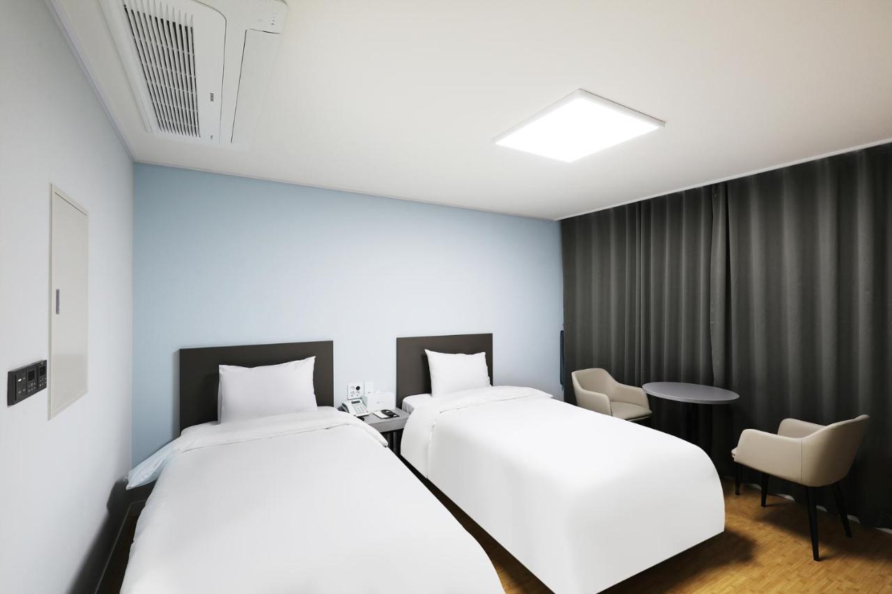 Mokpo Ocean Hotel Exterior photo